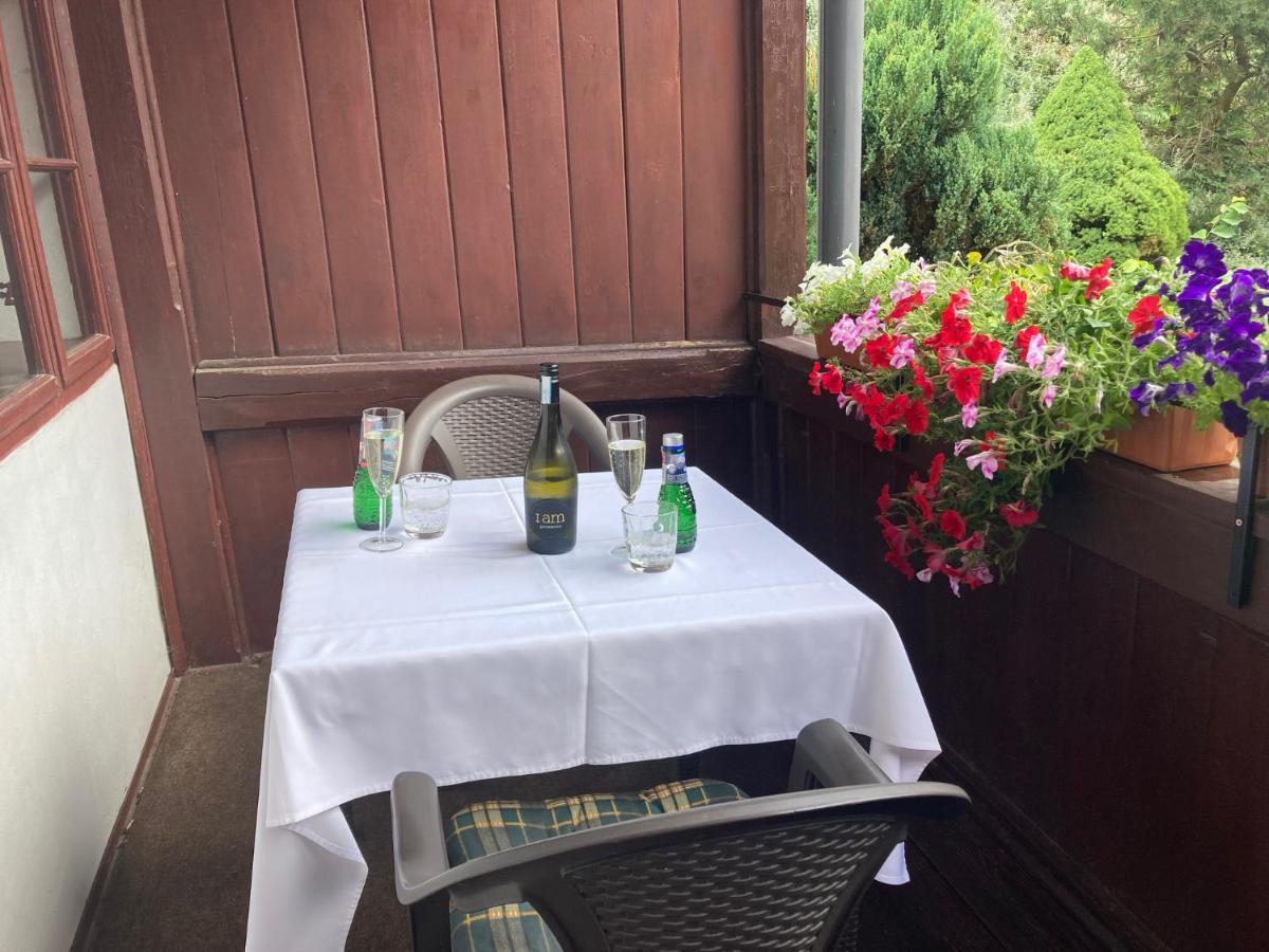 Country House & Restaurant Hronec Exteriör bild